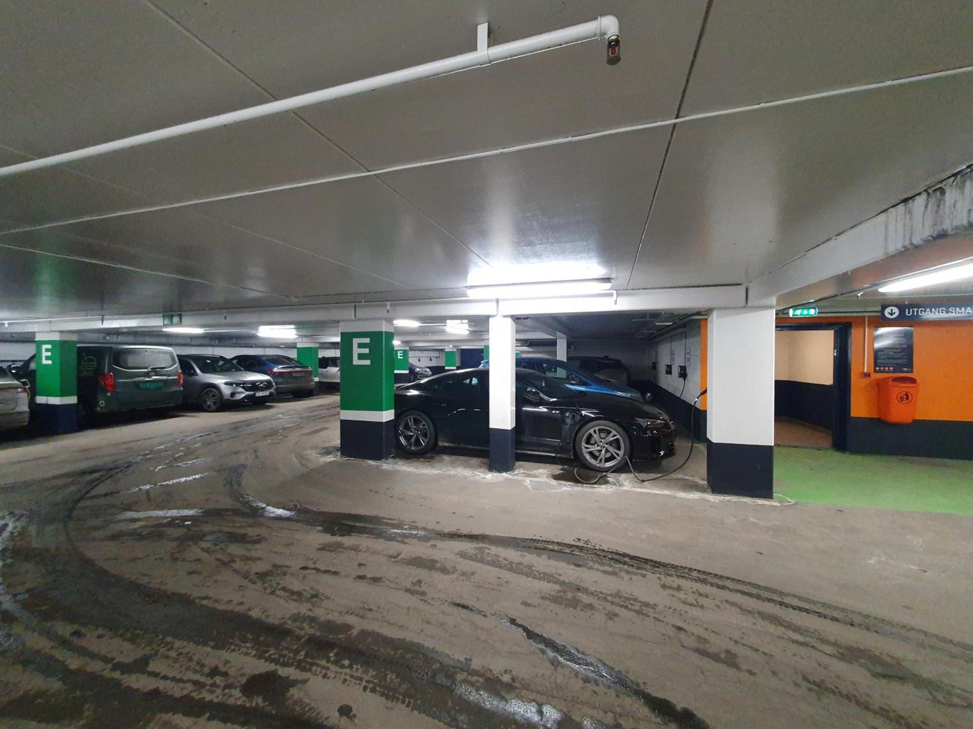 Oslo Center Apt&Central Station& Garage Parking Kültér fotó